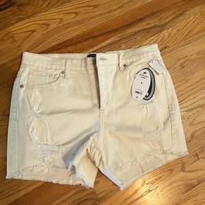 NWT Scoop distressed jean shorts